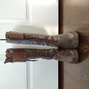 Tory Burch, flat laceup boot.